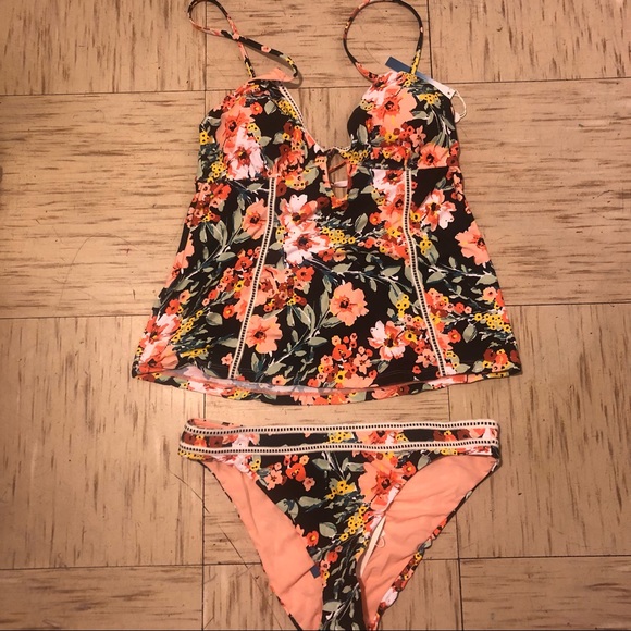 Lucky Brand Separates Swimsuit ( Top& Bottom) - Picture 5 of 8
